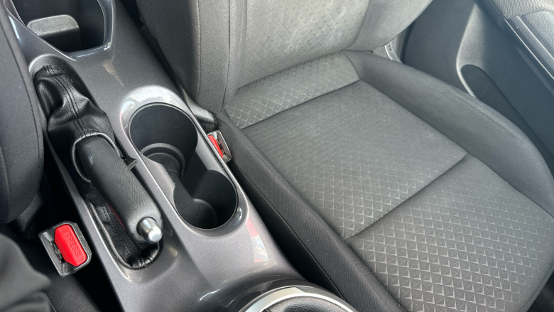 Nissan Juke 1.0 DiG-T 114 Acenta 5dr Petrol Hatchback